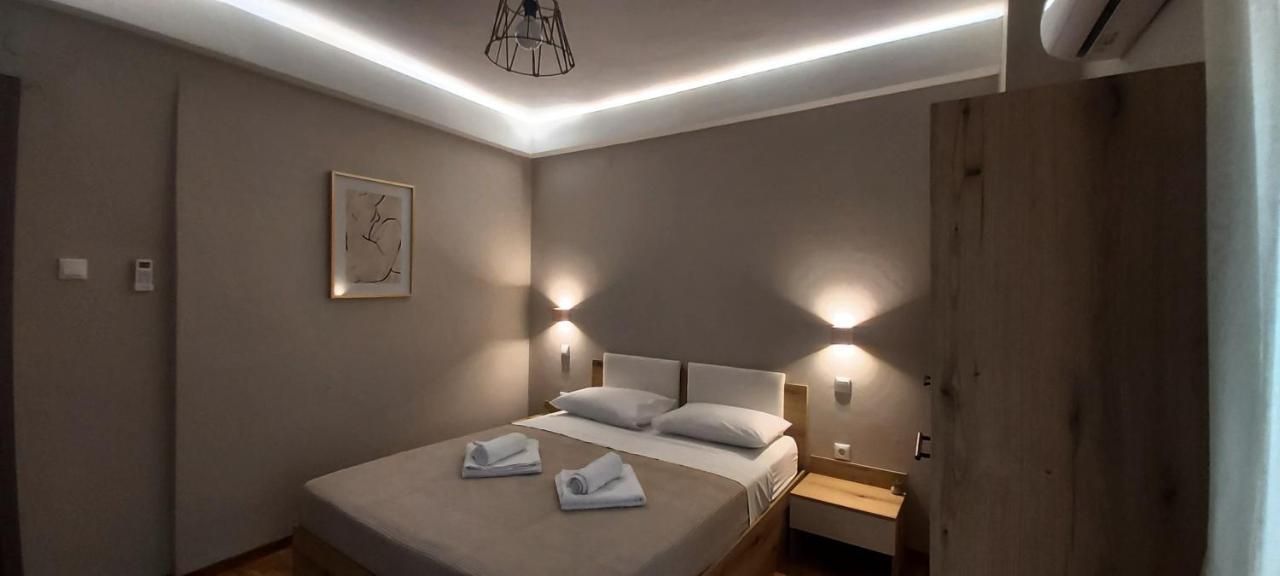 Sky Nomads Apartment Tesalonika Bagian luar foto