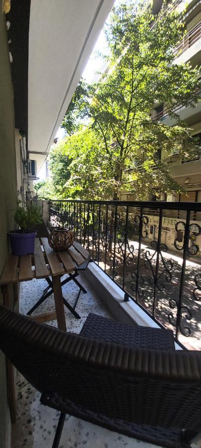 Sky Nomads Apartment Tesalonika Bagian luar foto