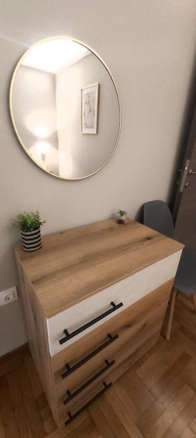 Sky Nomads Apartment Tesalonika Bagian luar foto