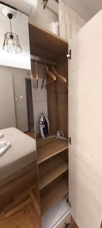 Sky Nomads Apartment Tesalonika Bagian luar foto