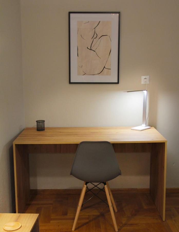 Sky Nomads Apartment Tesalonika Bagian luar foto